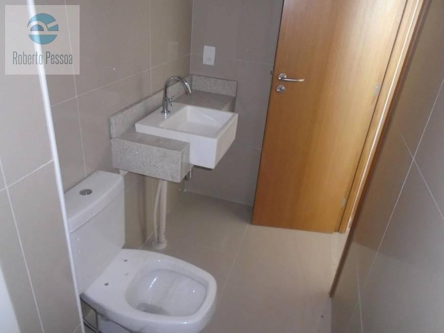 wc sute 02
