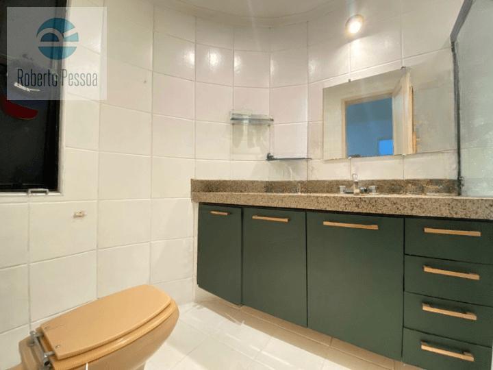 wc sute 01