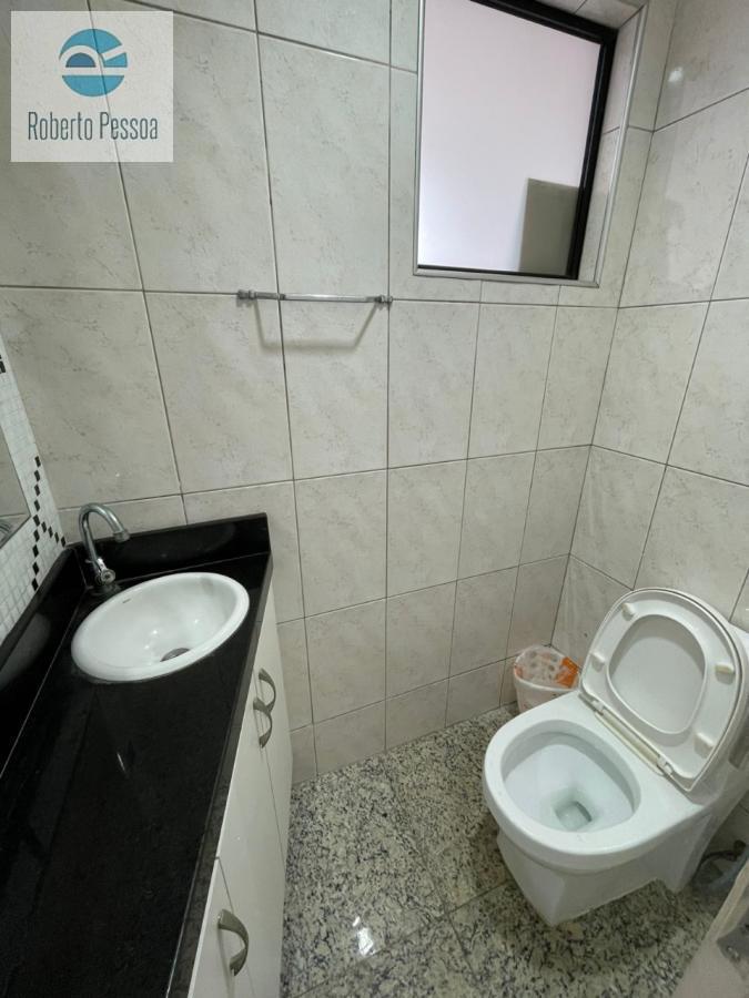 wc sute 02