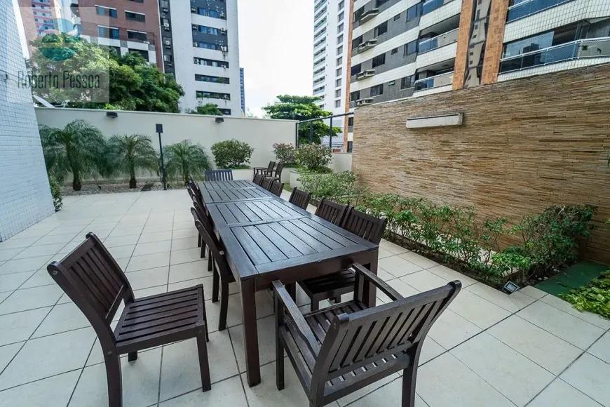 deck com churrasqueira