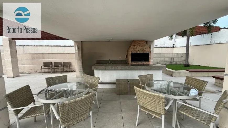 deck com churrasqueira