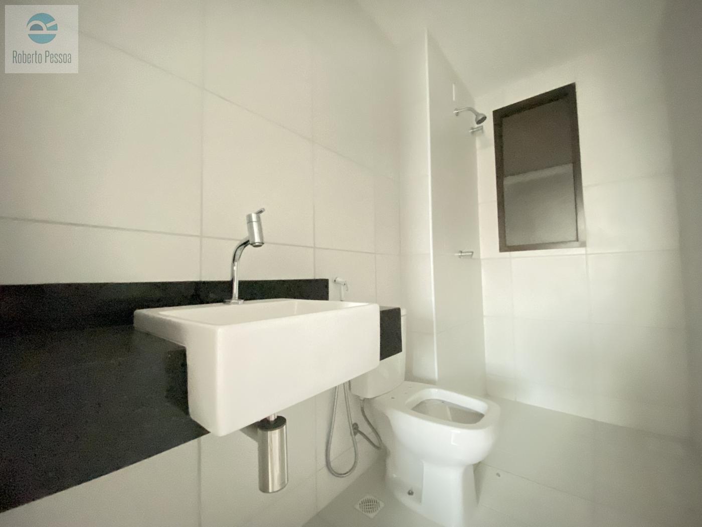 wc sute 02
