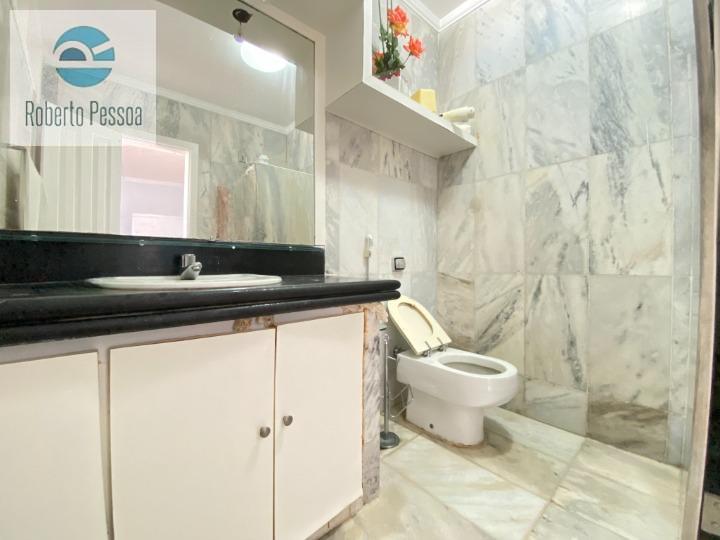 wc sute 04