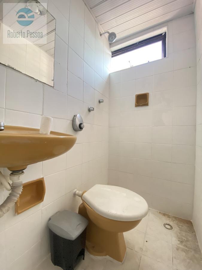 wc sute 02