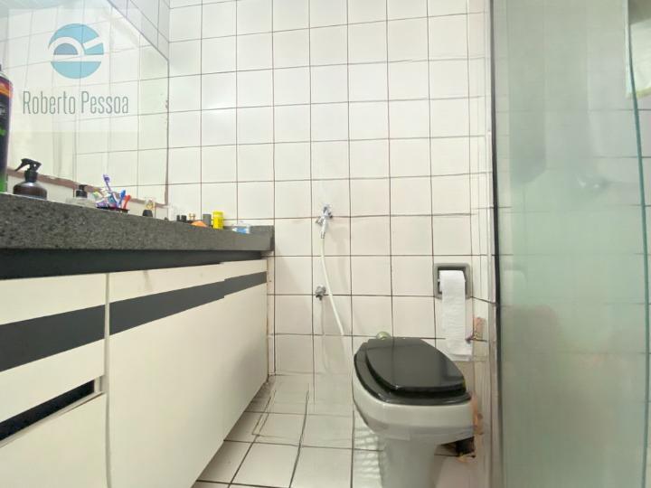 wc sute 03