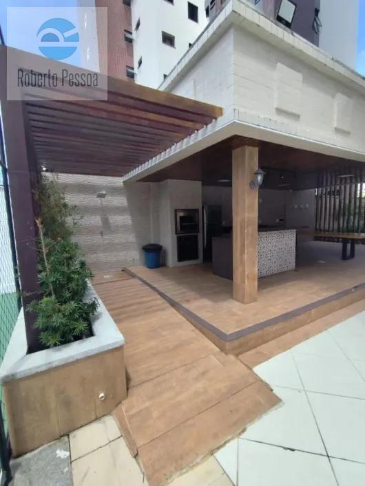 deck com churrasqueira